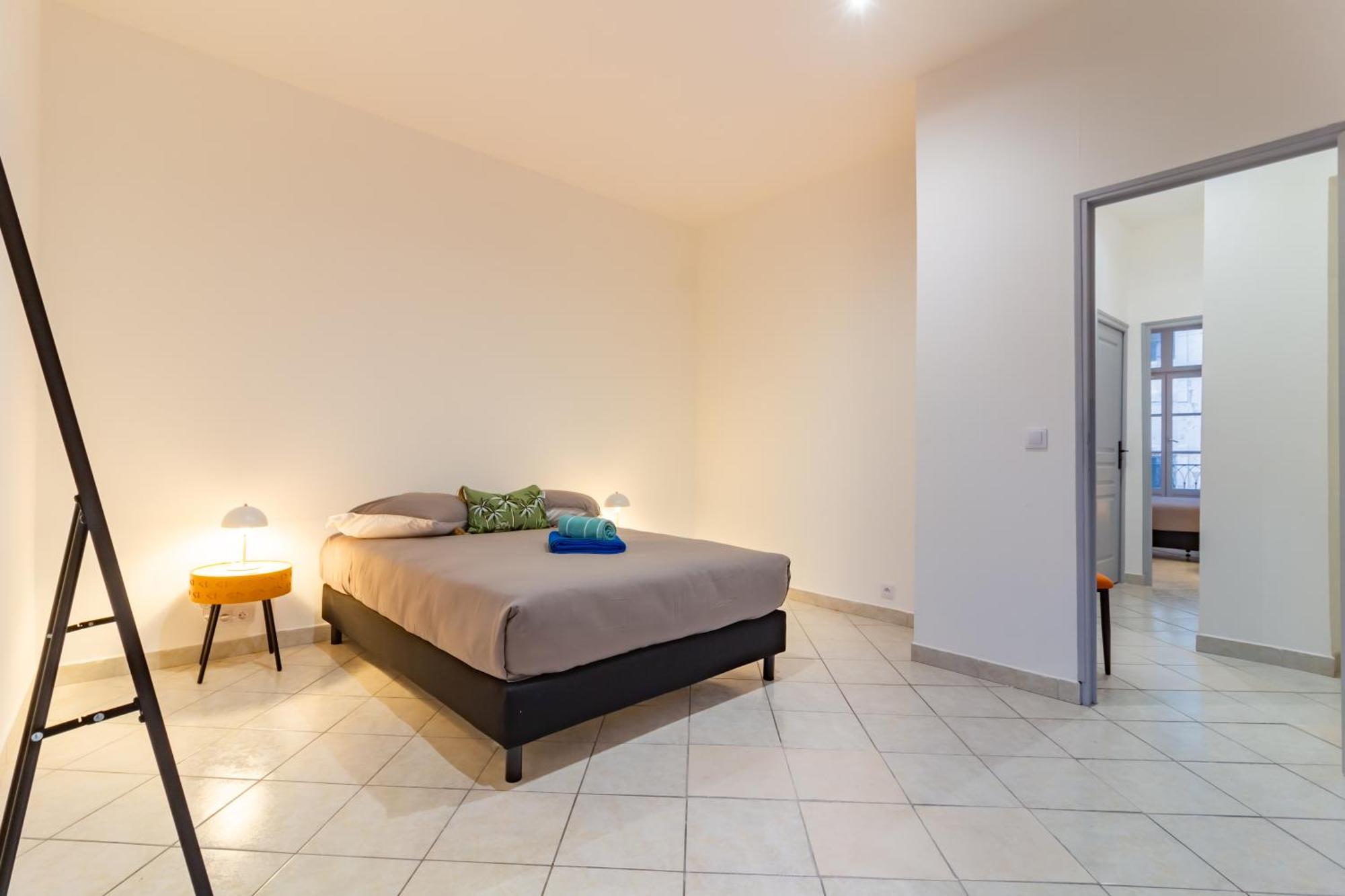 Spacieux Appartement En Plein Coeur De Béziers Kültér fotó