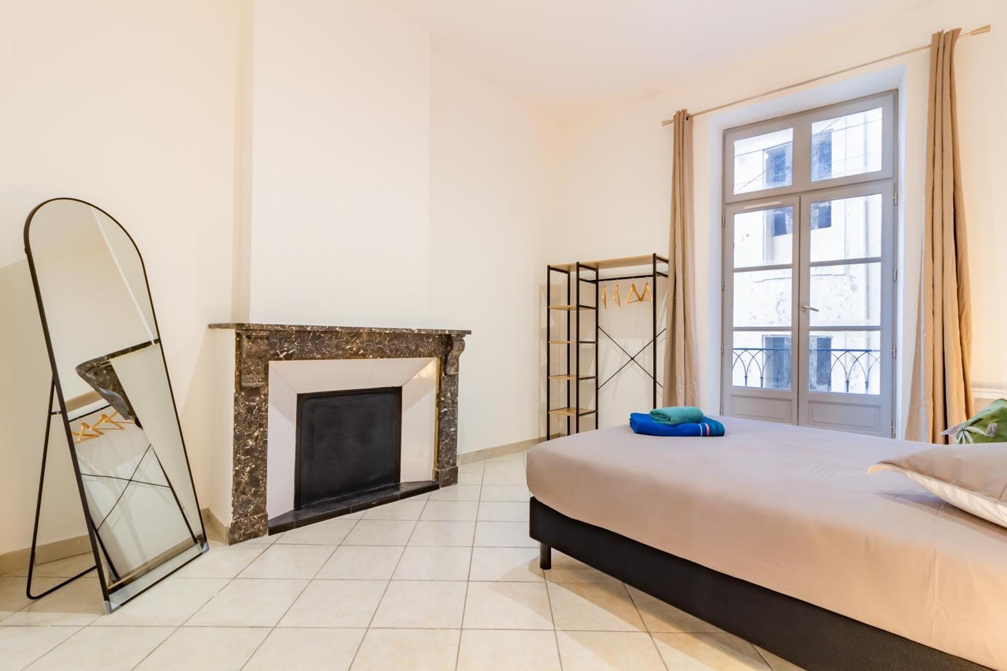 Spacieux Appartement En Plein Coeur De Béziers Kültér fotó